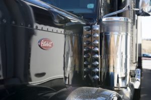 The Benefits of Partnering with a Professional Organic Material Hauling Company
