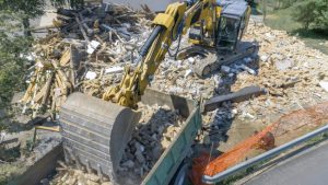 The Importance of Reliable Structural Debris Hauling Services
